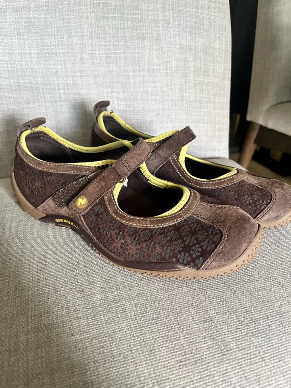 Merrell Mary Jane circuit Comfort Shoe in Brown with Yellow Trim gorpcore ballet